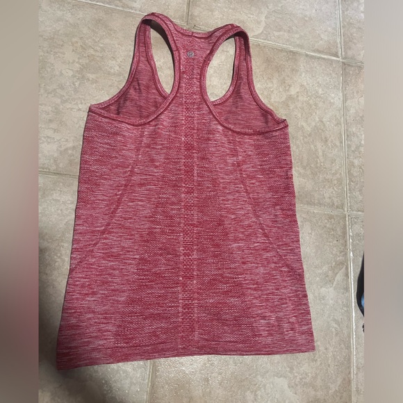 Lululemon Swift Speed tank - Picture 2 of 2